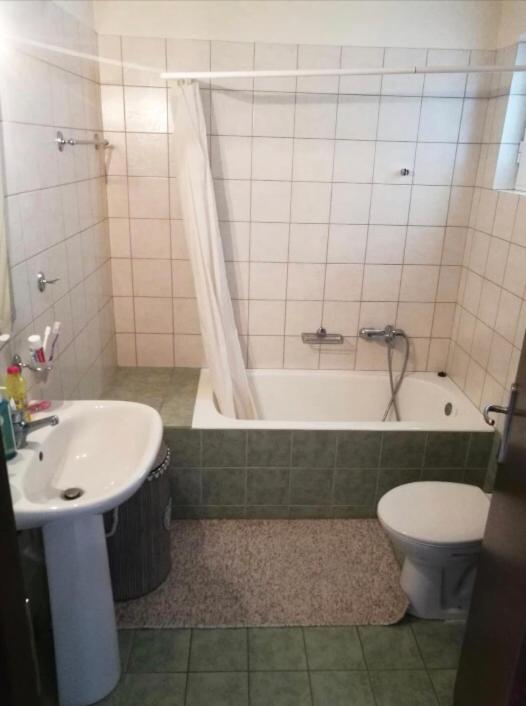 Georgia'S House Apartment Каламата Екстериор снимка