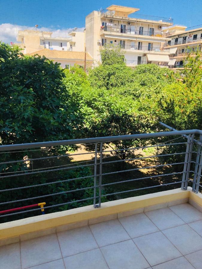 Georgia'S House Apartment Каламата Екстериор снимка