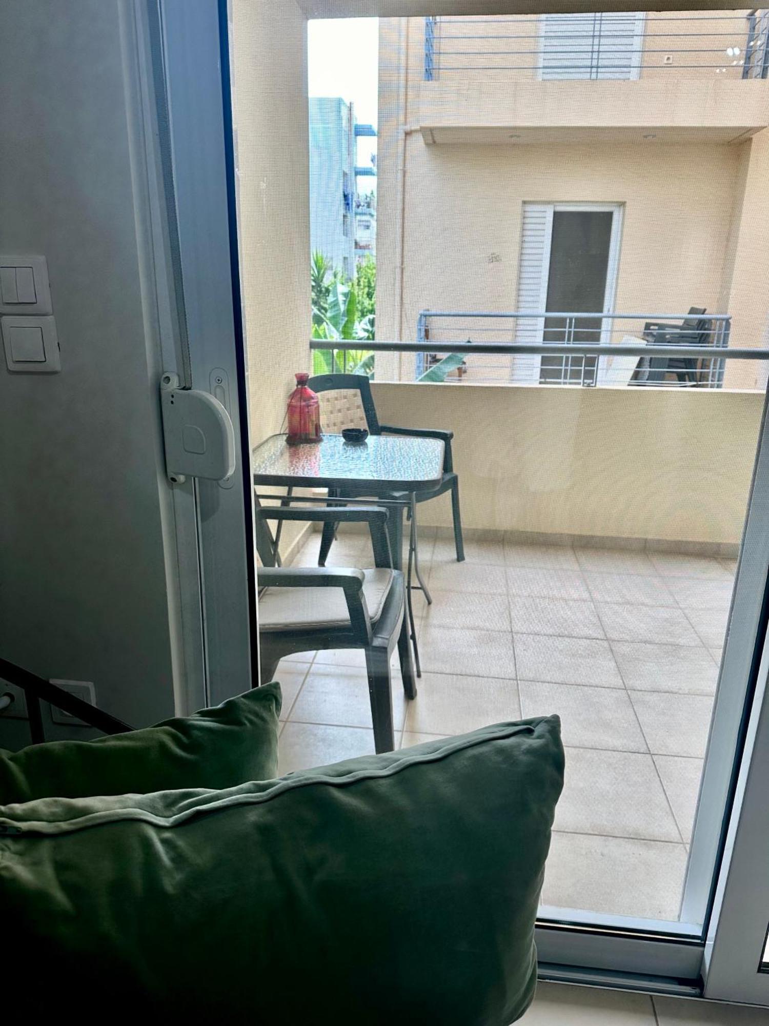 Georgia'S House Apartment Каламата Екстериор снимка