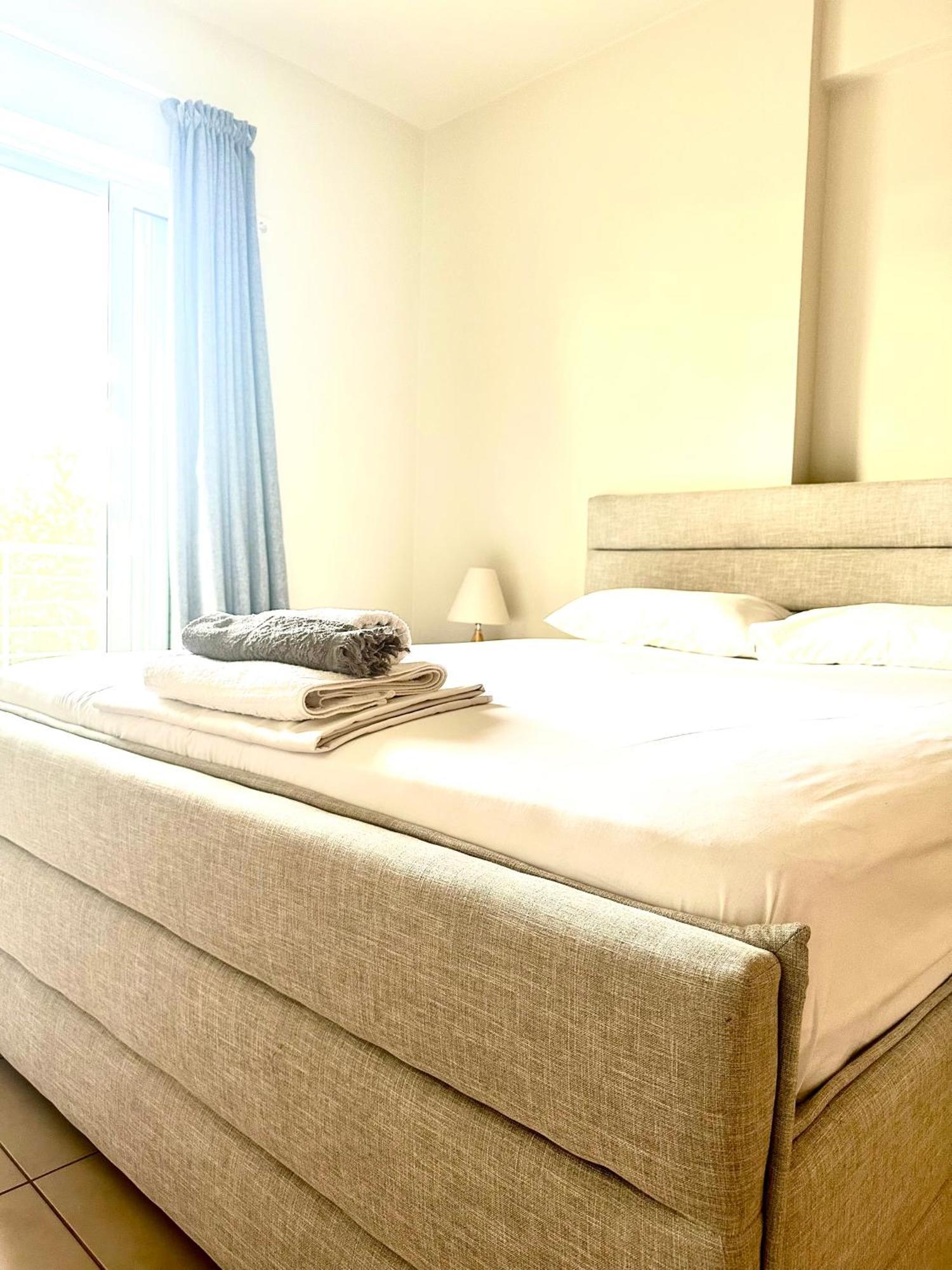 Georgia'S House Apartment Каламата Екстериор снимка